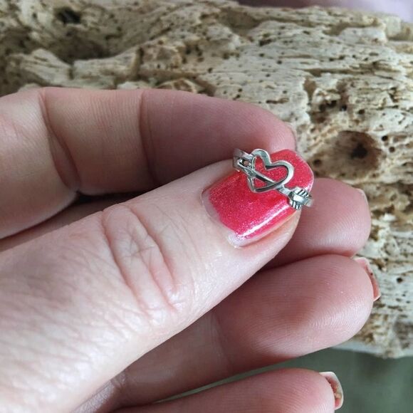 Heart and Arrow Sterling Silver Toe Ring Midi Ring - Picture 6 of 7